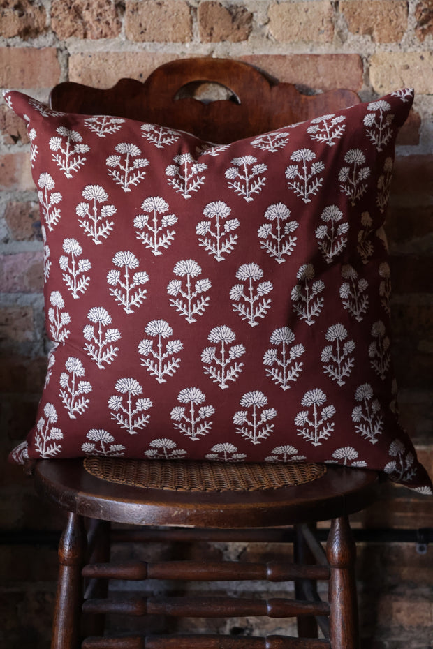 Tigard Pillow in Floral - 22" x 22"