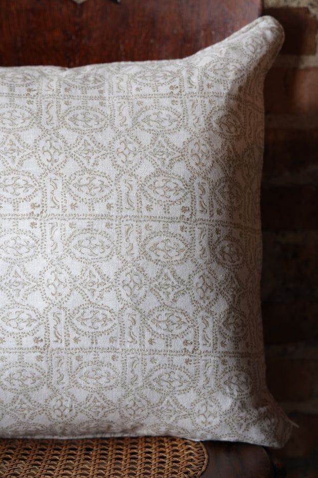 Palermo Elm Linen Pillow - 20" x 20"