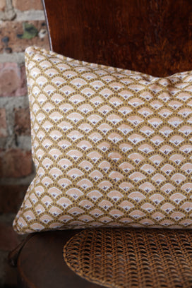 Aleppo Shell Linen Cushion