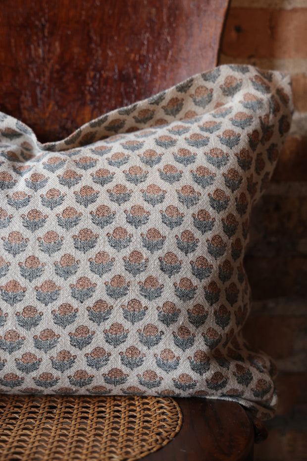 Bailey Coral - 14" x 20"