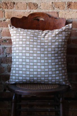Tindari Shell Pillow