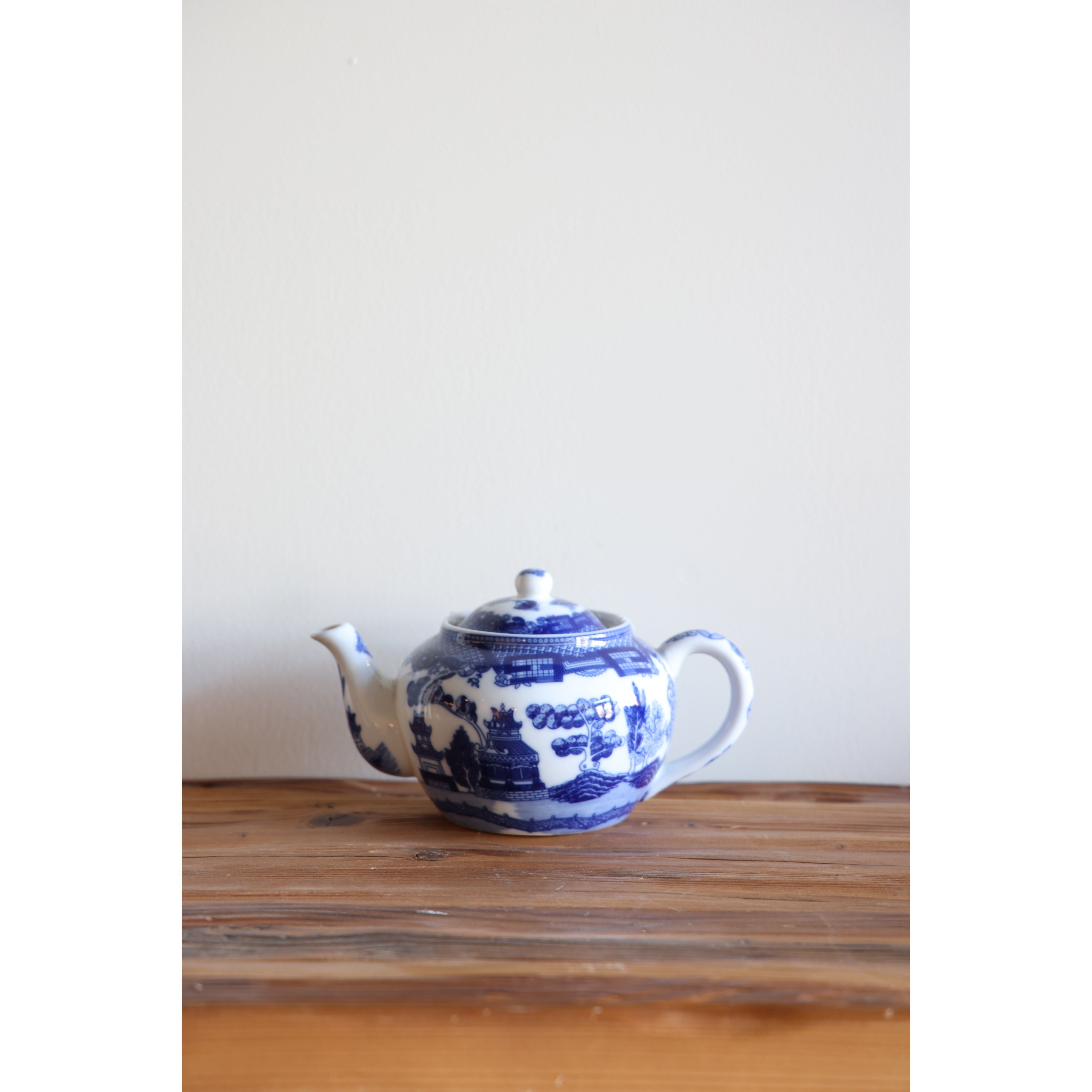 Porcelain Blue Willow Teapot