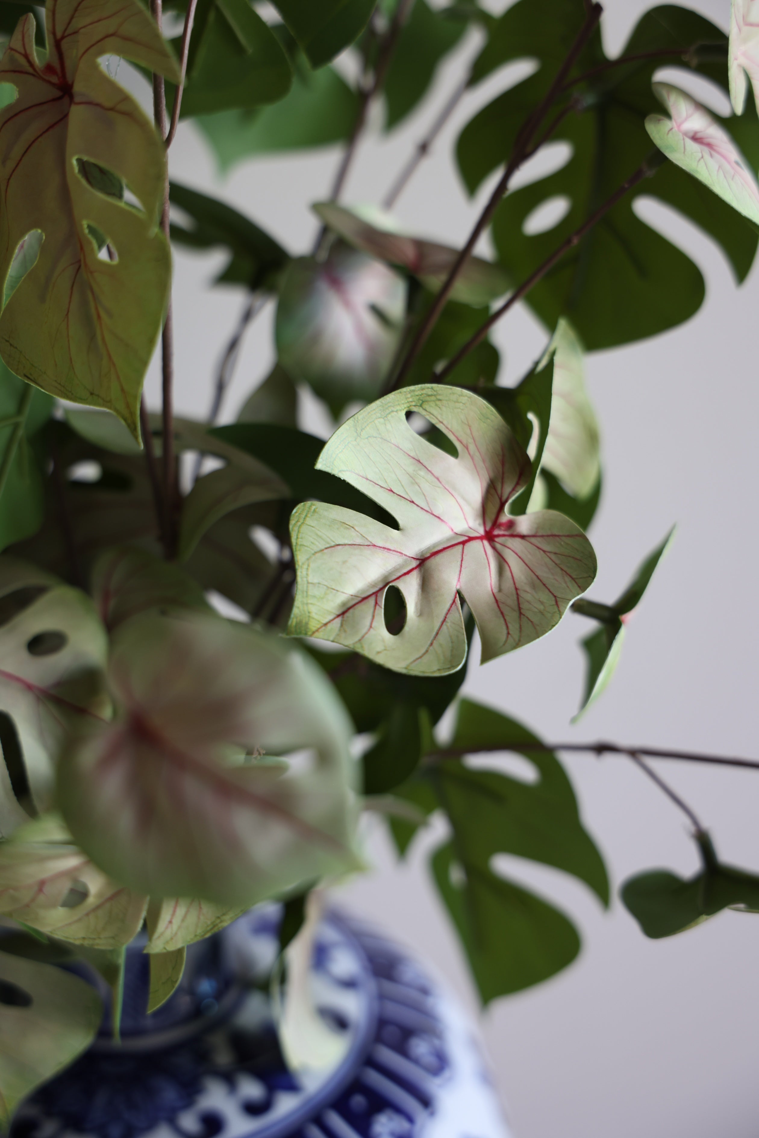 Soft-Touch Faux Monstera Spray- 27