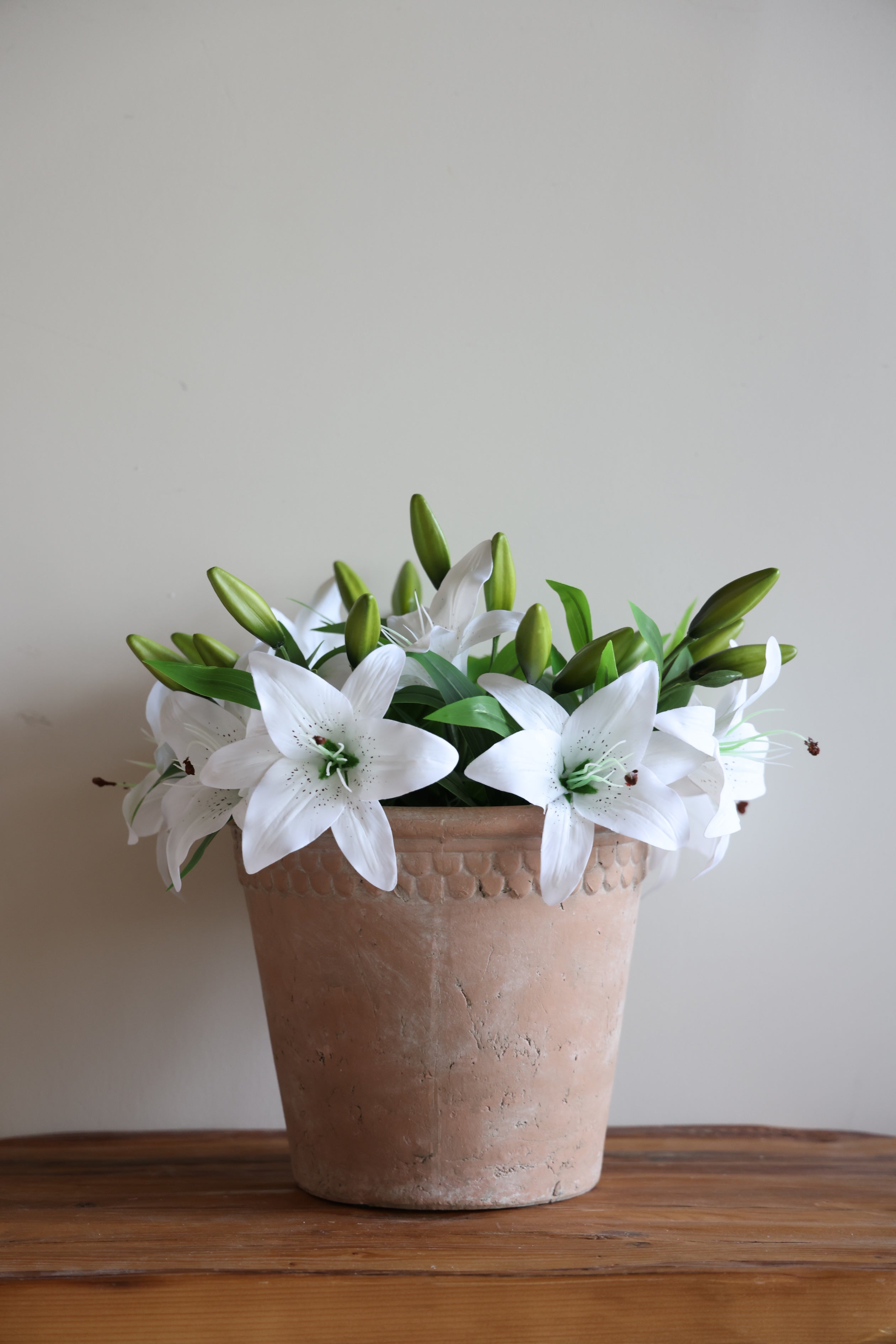 Real Touch Artificial Lily Stem – 15