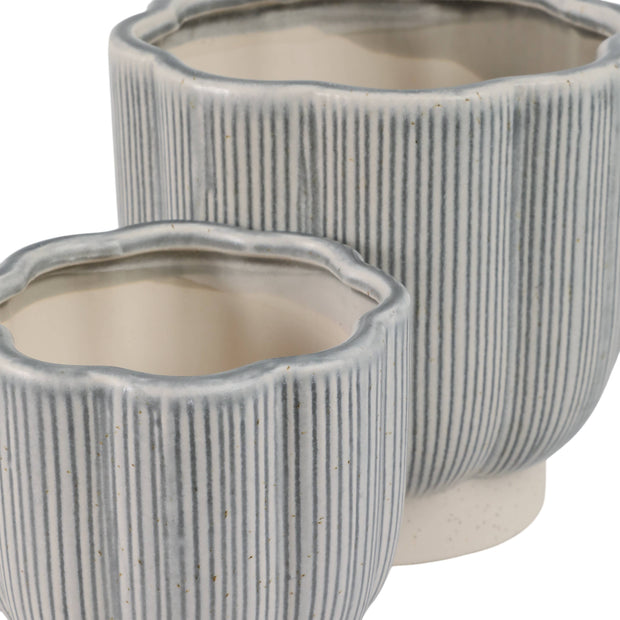 Blue/Ivory Stoneware Scallop Planter