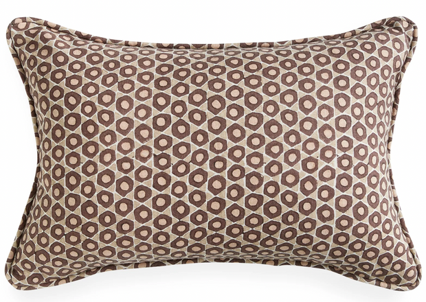 Bejmat Shell Linen Pillow
