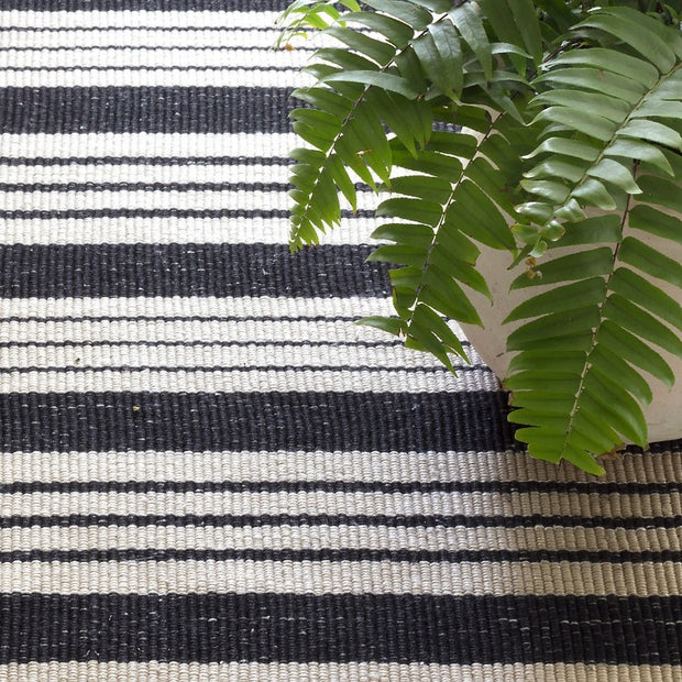 Birmingham Black Handwoven Indoor/Outdoor Rug