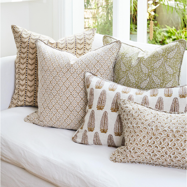 Borello Shell Linen Pillow - 20" x 20"