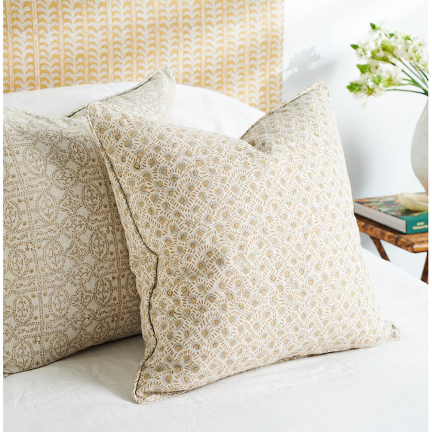 Ordu Elm Linen Pillow - 20" x 20"