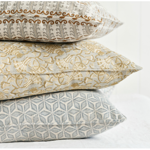 Iznik Elm Linen Pillow - 20" x 20"