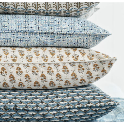 Kutch Sahara Linen Pillow - 22" x 22"