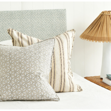 Lido Shell Linen Pillow - 22" x 22"