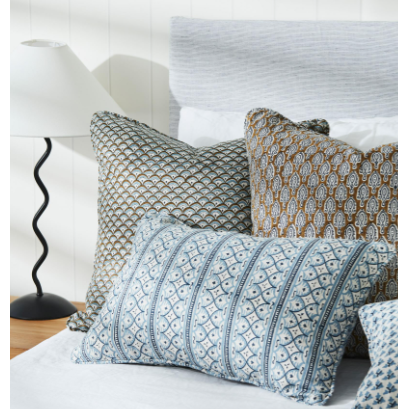 Minoa Tobacco Linen Pillow - 20" x 20"