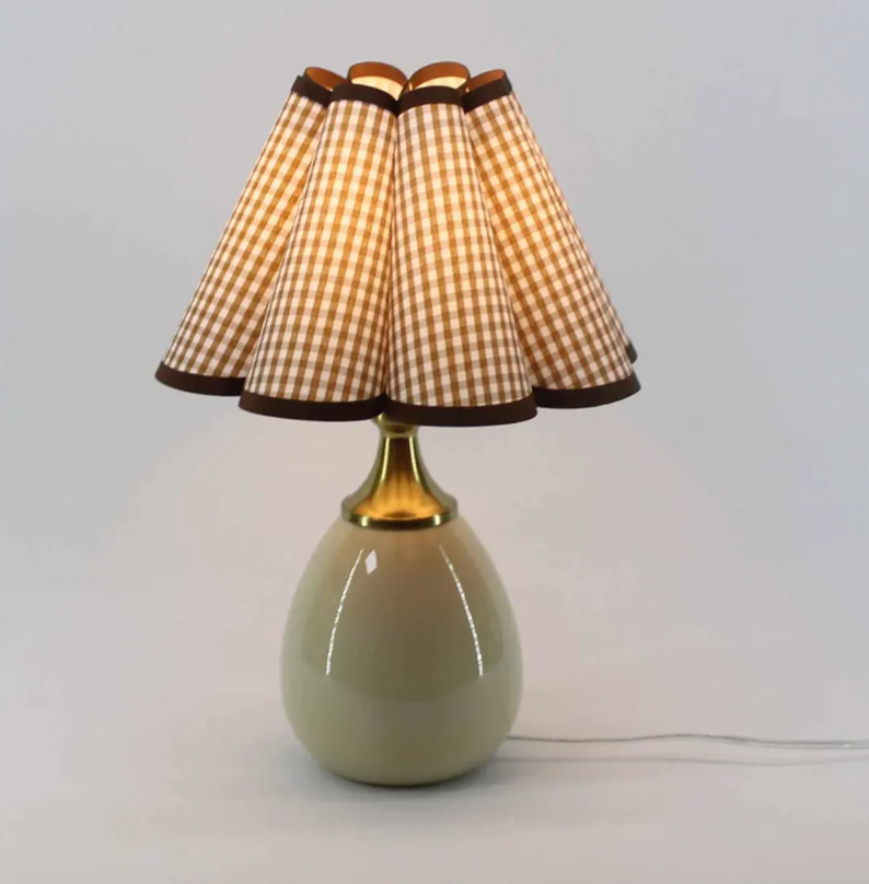 Scalloped Brown Gingham Green Lamp