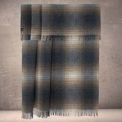 Highland Tweeds Shetland Lambswool Ombre Throw (Natural)