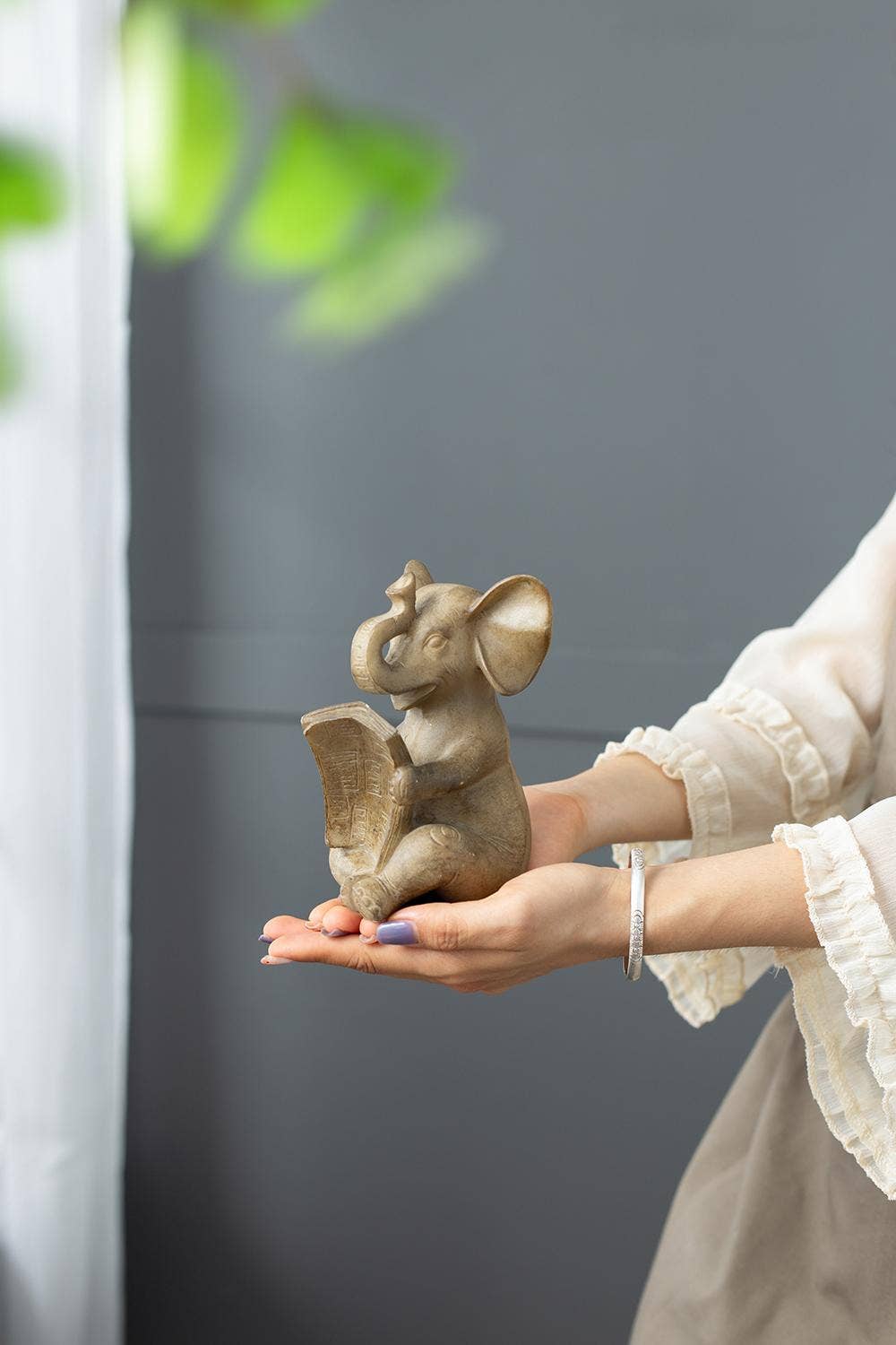 Elephant Bookend in Antique Brown