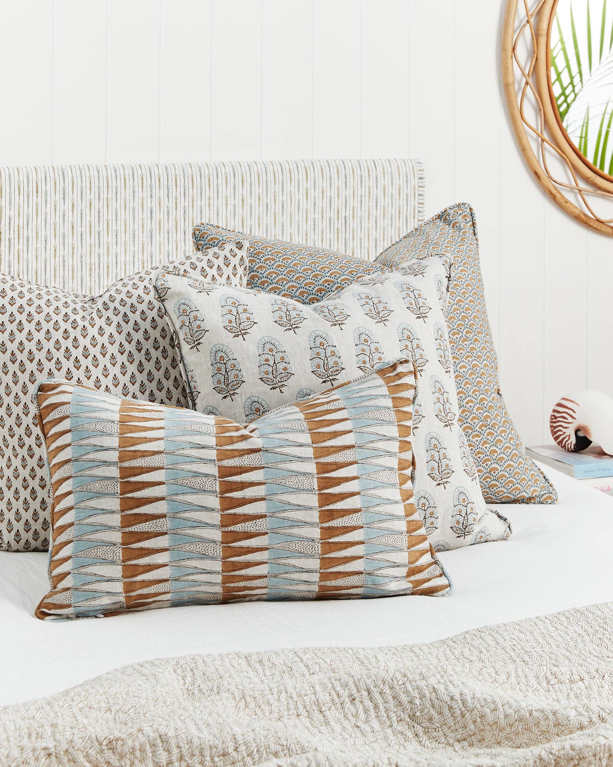 Zardosi Sahara Pillow