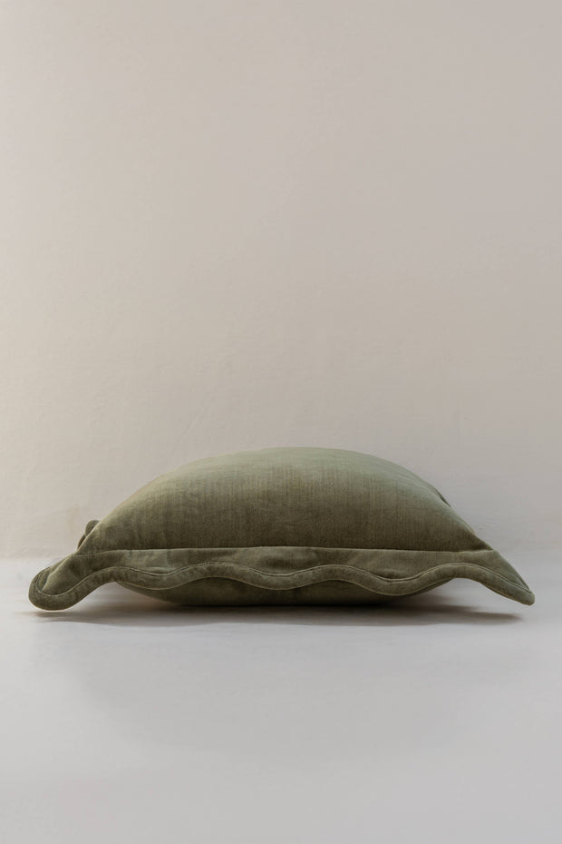 Scallop Velvet Pillow, Moss (20"x20")