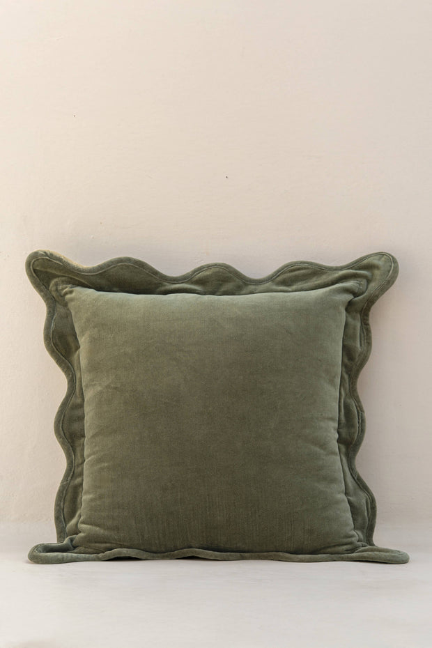 Scallop Velvet Pillow, Moss (20"x20")
