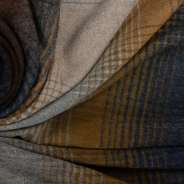 Highland Tweeds Shetland Lambswool Ombre Throw (Blue)