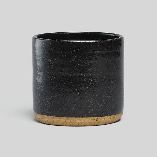 Norden 7" Planter (Black Speckle)