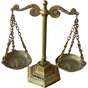 Small Vintage Balancing Scale