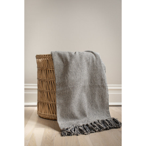 James Oversized Throw - Ivory/Charcoal