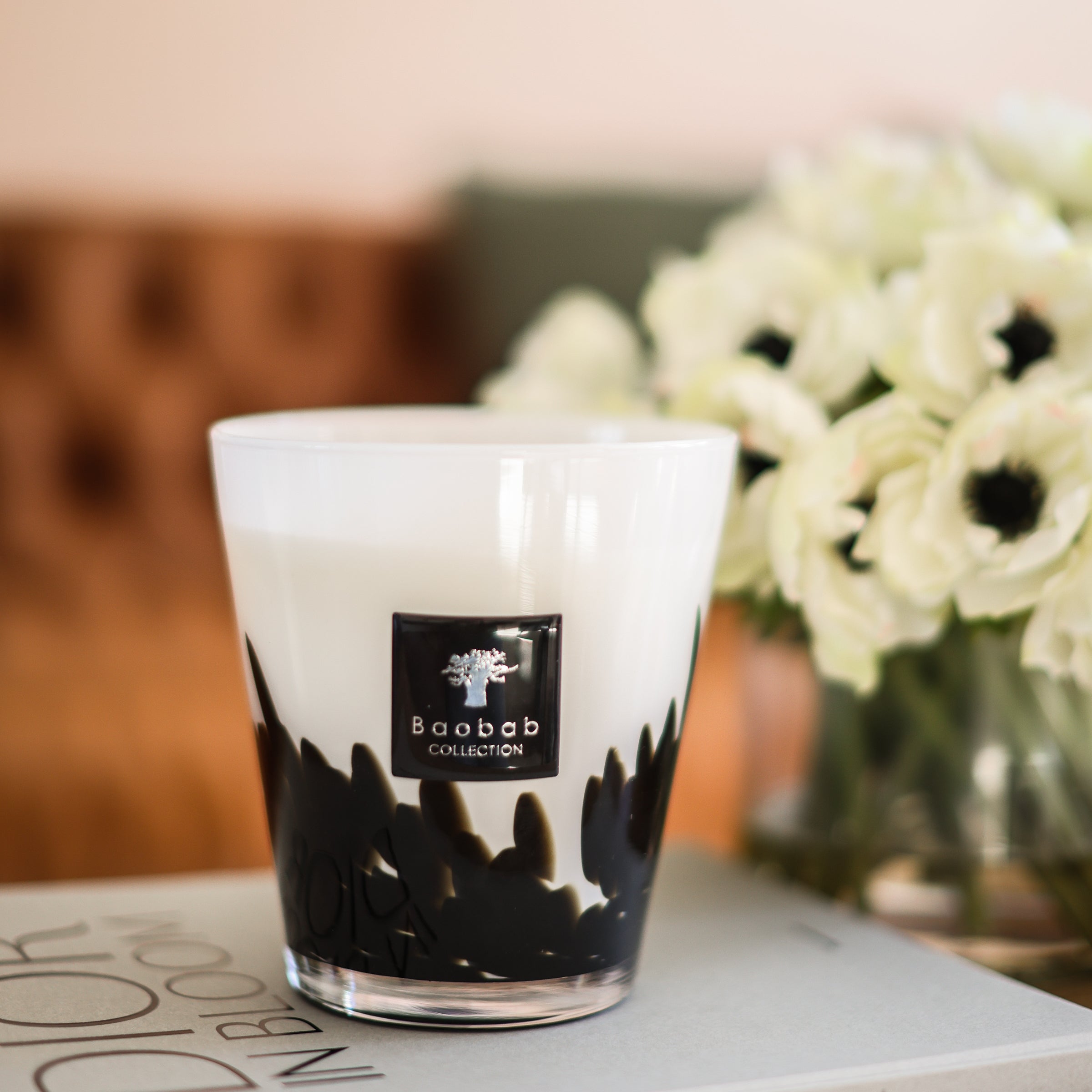 Feathers Candle